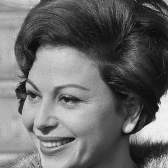Haya Harareet
