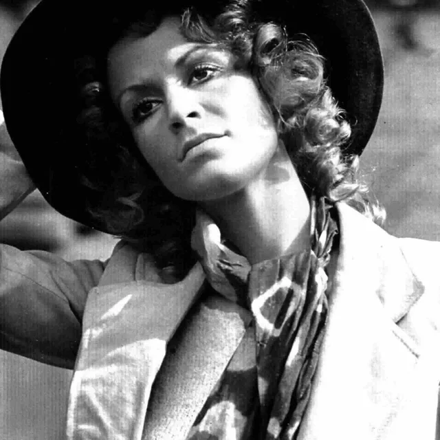 Lucia Poli