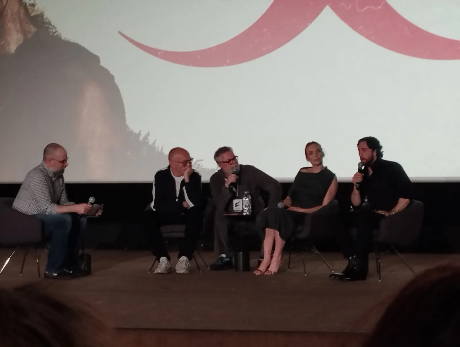 Danny Boyle, Jodie Comer et Aaron Taylor-Johnson au MK2 Bibliothèque dans le cadre d'une projection spéciale de "28 jours plus tard", en prévision de la sortie de "28 ans plus tard", le 3 juin 2025.