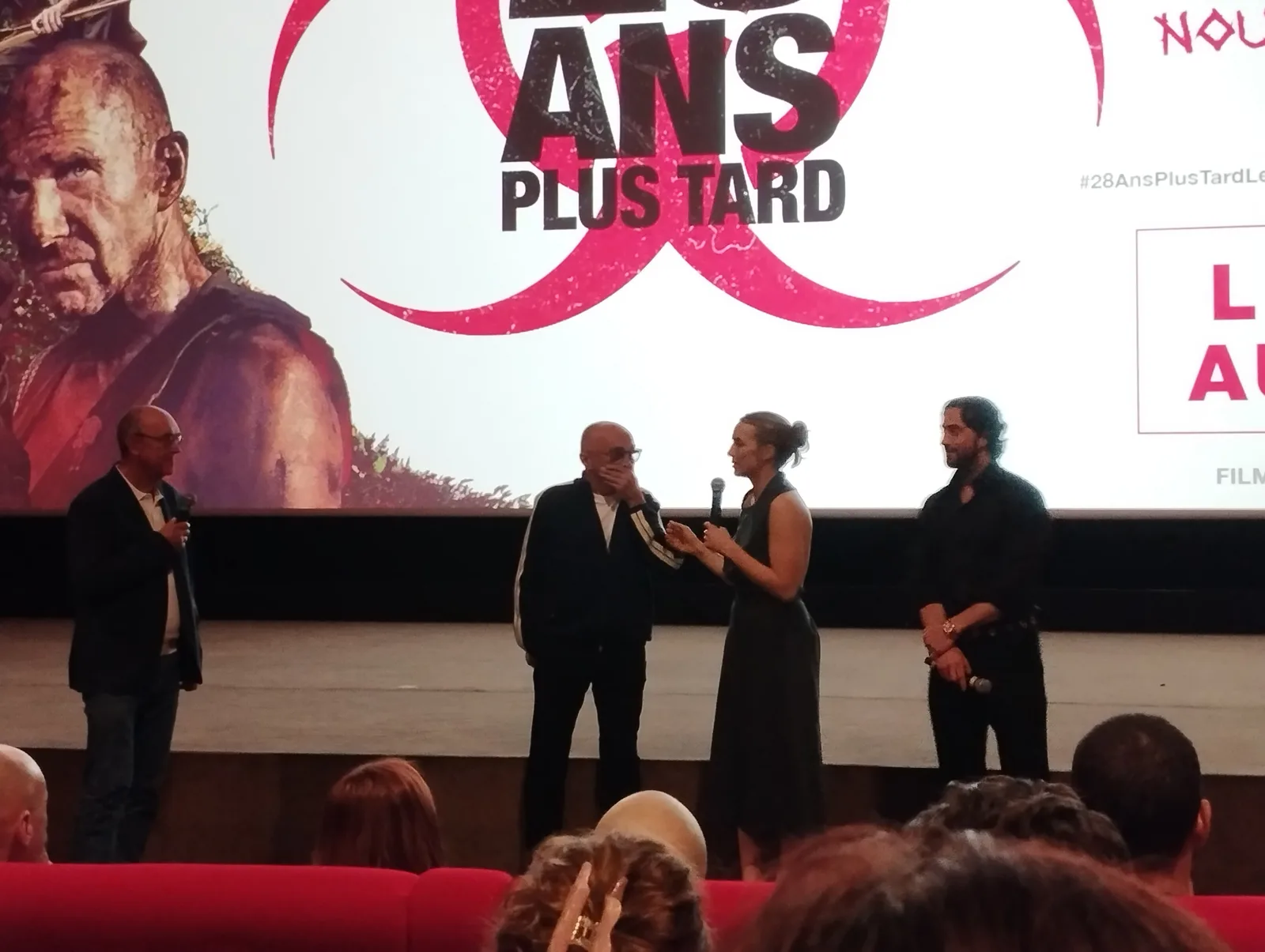 Danny Boyle, Jodie Comer et Aaron Taylor-Johnson au MK2 Bibliothèque dans le cadre d'une projection spéciale de "28 jours plus tard", en prévision de la sortie de "28 ans plus tard", le 3 juin 2025.