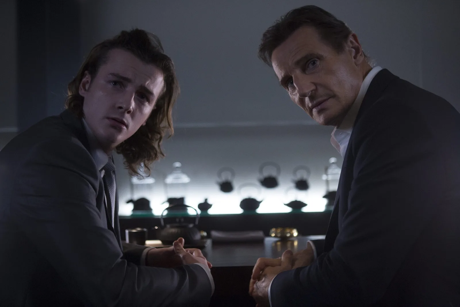 LG 올레드 TV, 60초 슈퍼볼 광고로 전 세계 네티즌 사로잡는다 (Michael Neeson and Liam Neeson)