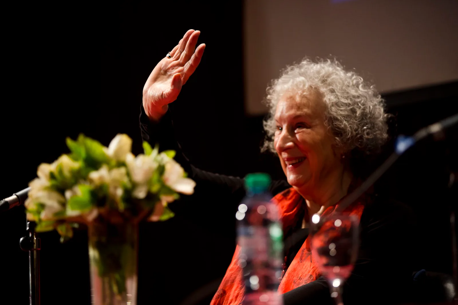Buenos Aires, 11 de diciembre de 2017 - La escritora Margaret Atwood dio una entrevista junto a Alberto Manguel en la Biblioteca Nacional. Fotos: Mauro Rico / Ministerio de Cultura de la Nación